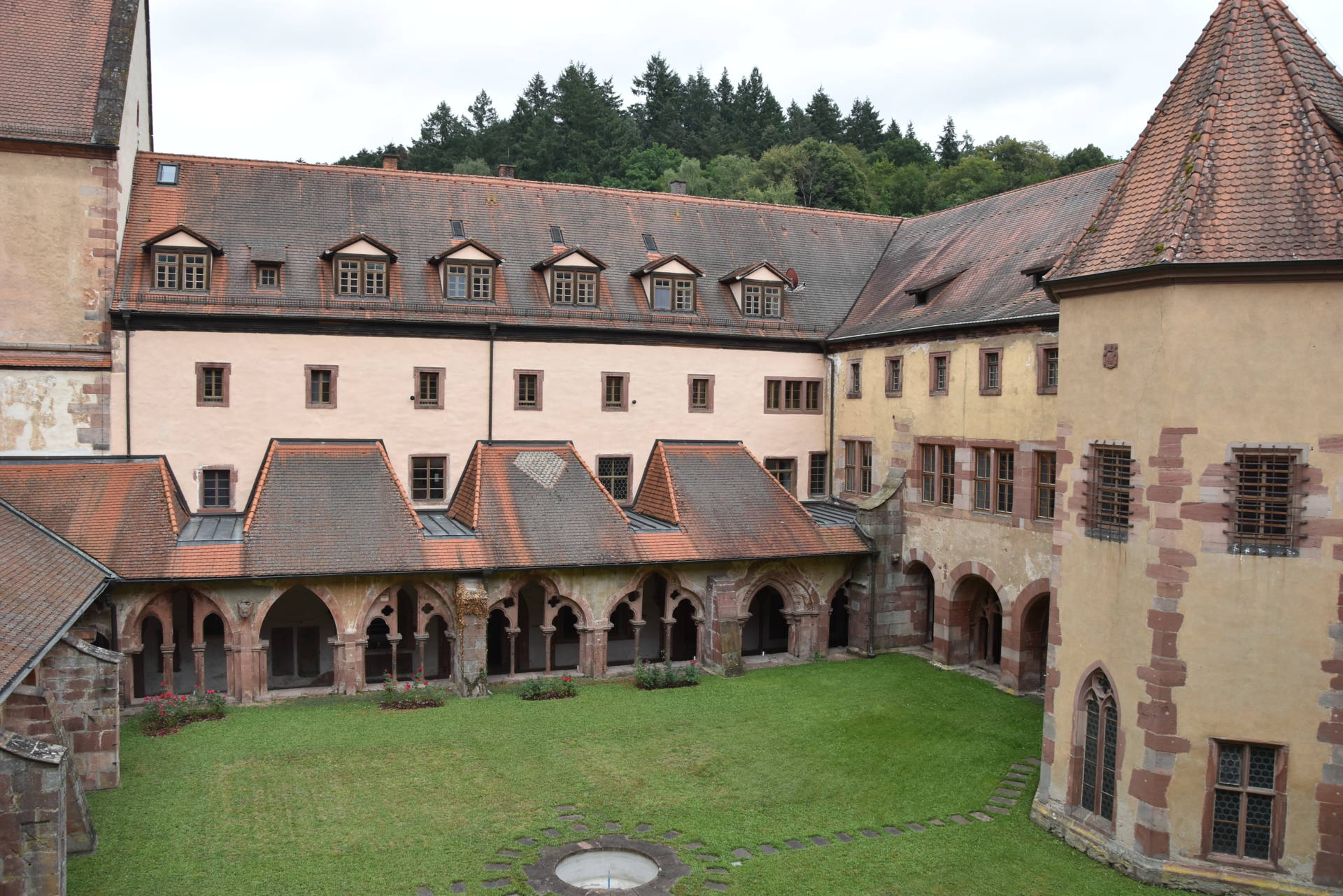 Bild eines Klosters - Zisterzienserkloster Bronnbach
